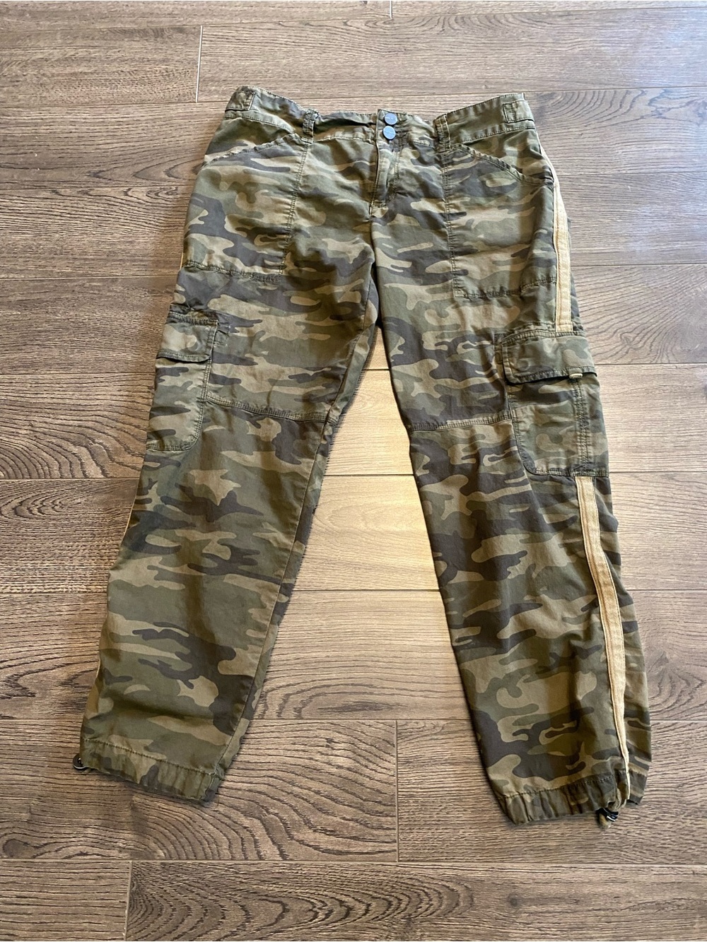 Sanctuary Women’s Camo Cargo Crop Pants - Army Green Size XS